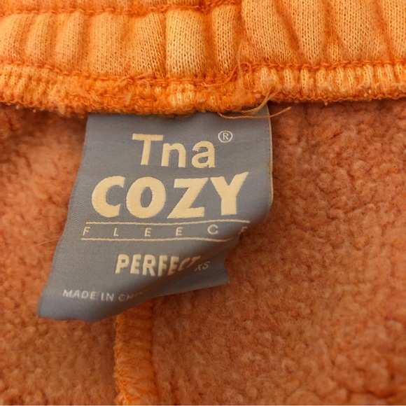 Women’s Aritzia sweatpants - Picture 2 of 2